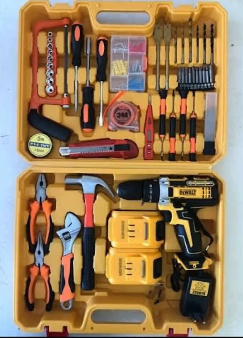 Dewalt Toolset With Drilling Machine